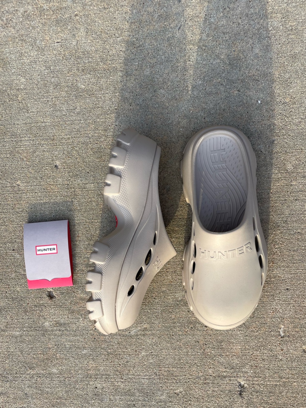 Hunter Natural Clogs Size 9 NWT in Box